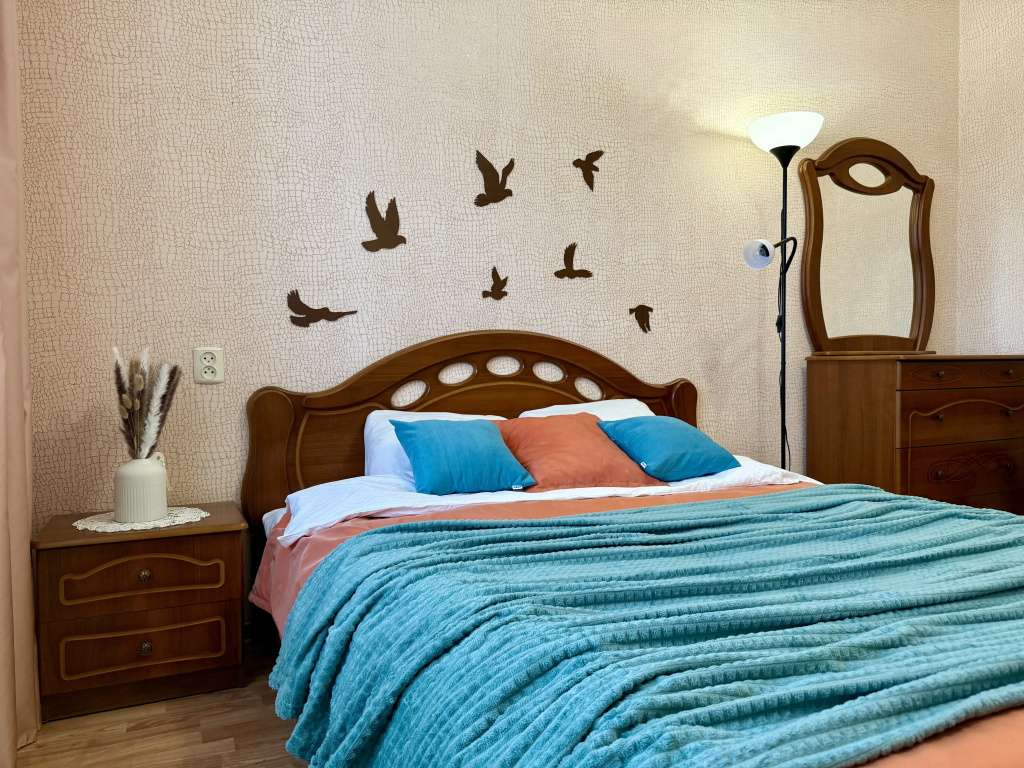 Квартира Двухкомнатная Your Home